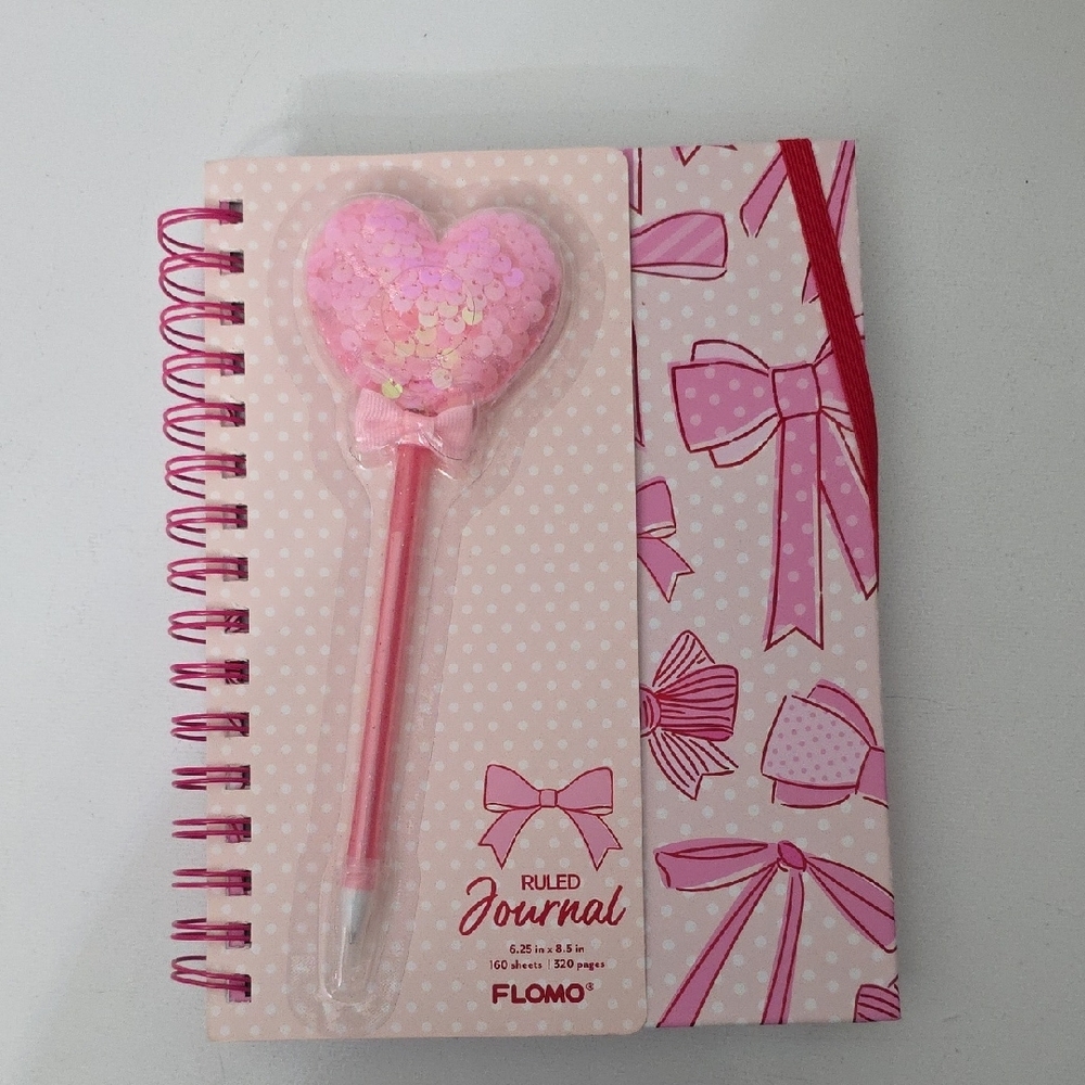 Flomo Pink Heart Journal and Pen Set, NWT